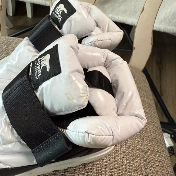 Sorel Kinetic Short Snow Boot Women’s 6.5 Black White Waterproof boots shoes - Picture 11 of 11